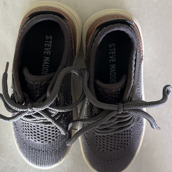 Toddler Steve Madden Shoes - Picture 2 of 4